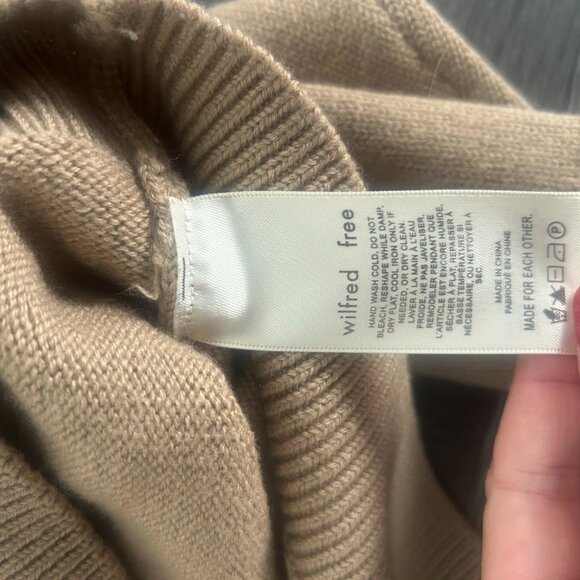 Wilfred Cropped Wool Sweater - Picture 3 of 4